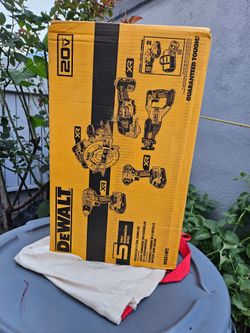 DEWALT XR COMBO KIT NEW