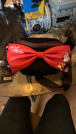 Minnie Mouse Loungefly Crossbody