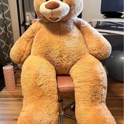 Giant Teddy bear 