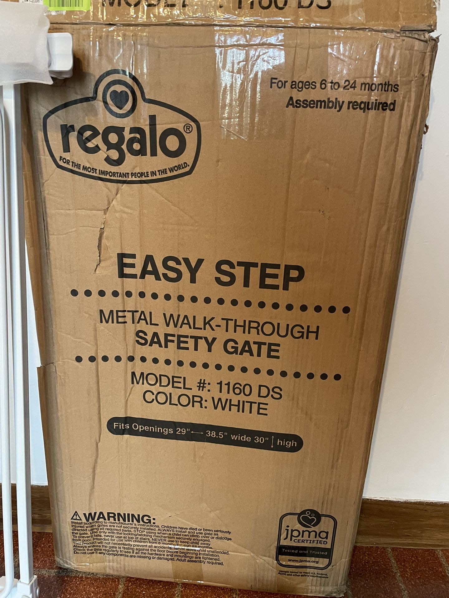 Regalo Easy Step 38.5-Inch Extra Wide Walk Thru Baby Gate, White