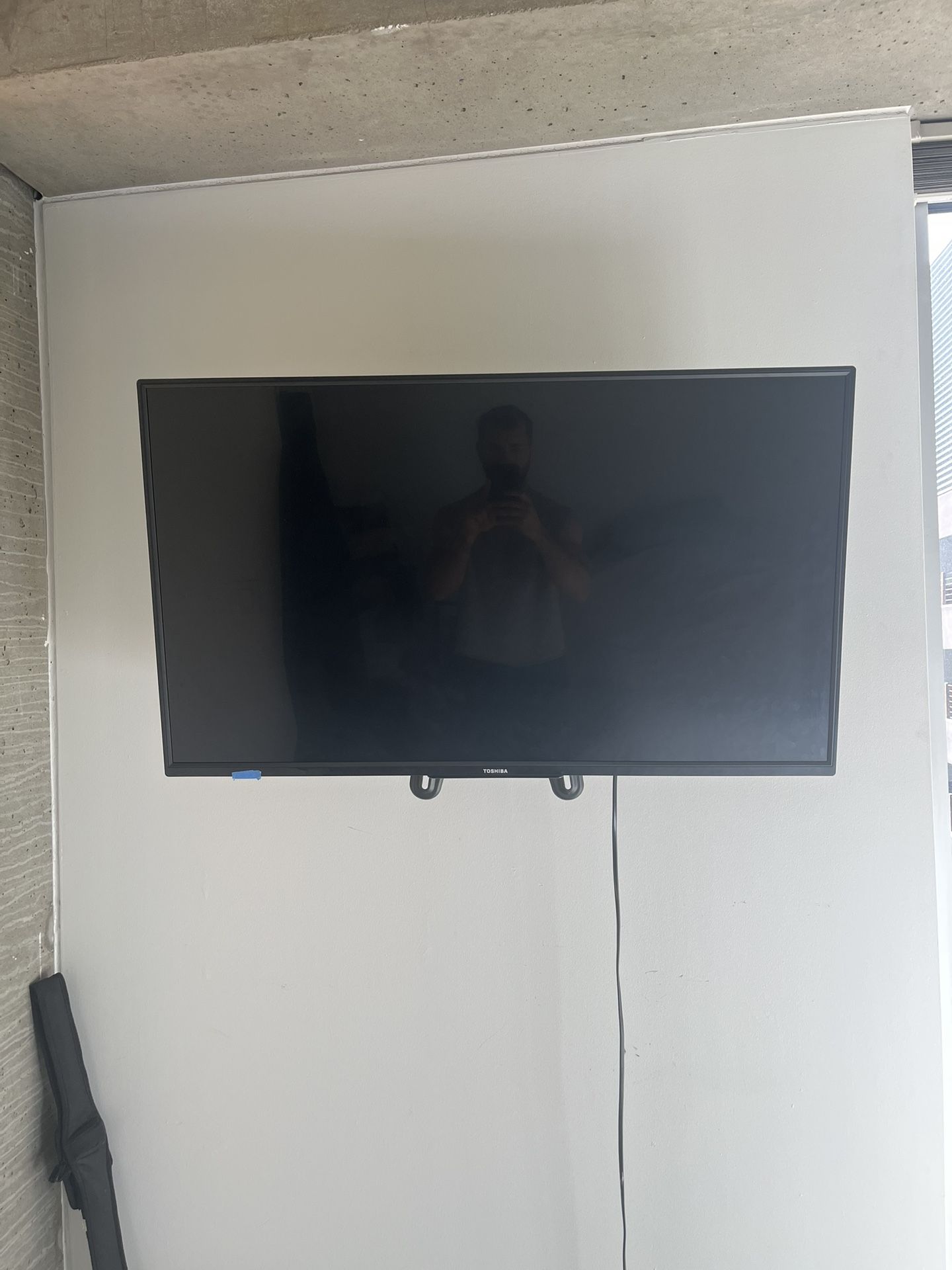 42” Toshiba Tv