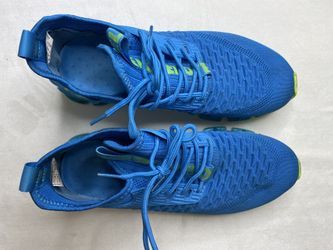 Blue Men’s sneaker size 40 or 7