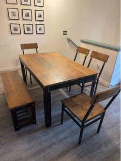 Beautiful Dining Table With 4 Chairs and a Bench