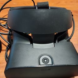 Oculus Rift S VR Headset + Controllers