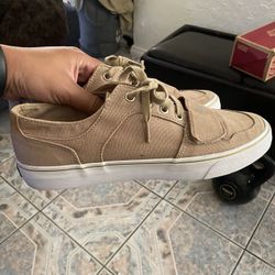 Creative Recreation Size 11