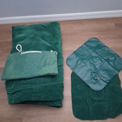 FULL SIZE AIR MATTRESS  W/TWO PILLOWS