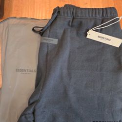 essential shorts