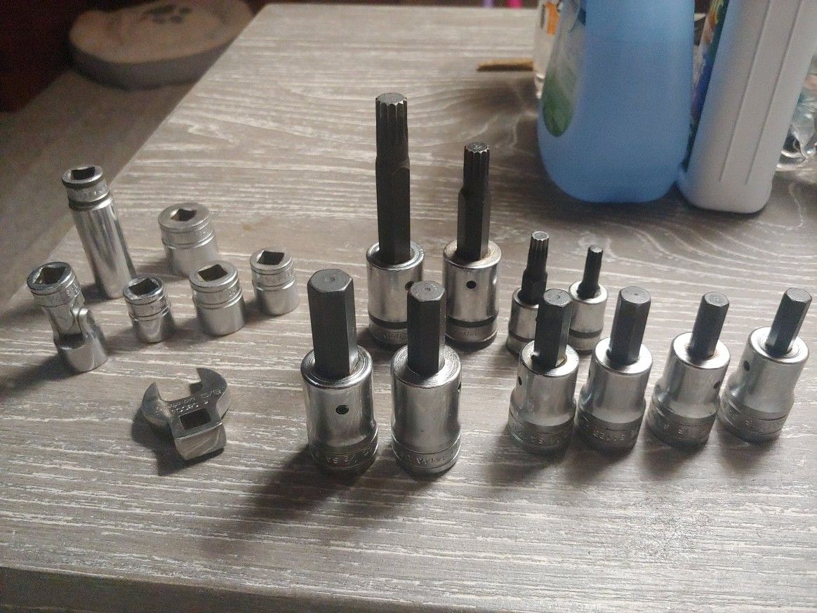 Various snap on tools