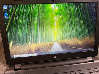 HP 15.6” Laptop w/Healthy battery and Charger