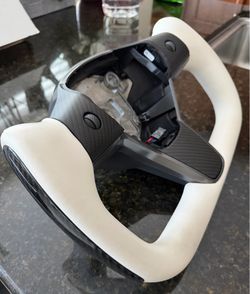 Tesla Carbon Fiber Yoke