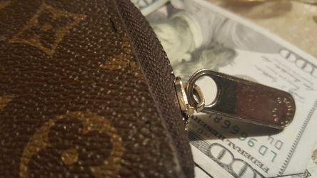 LV WALLET. 10000 REAL