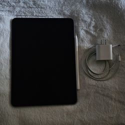 iPad Air 5 (Mint Condition)