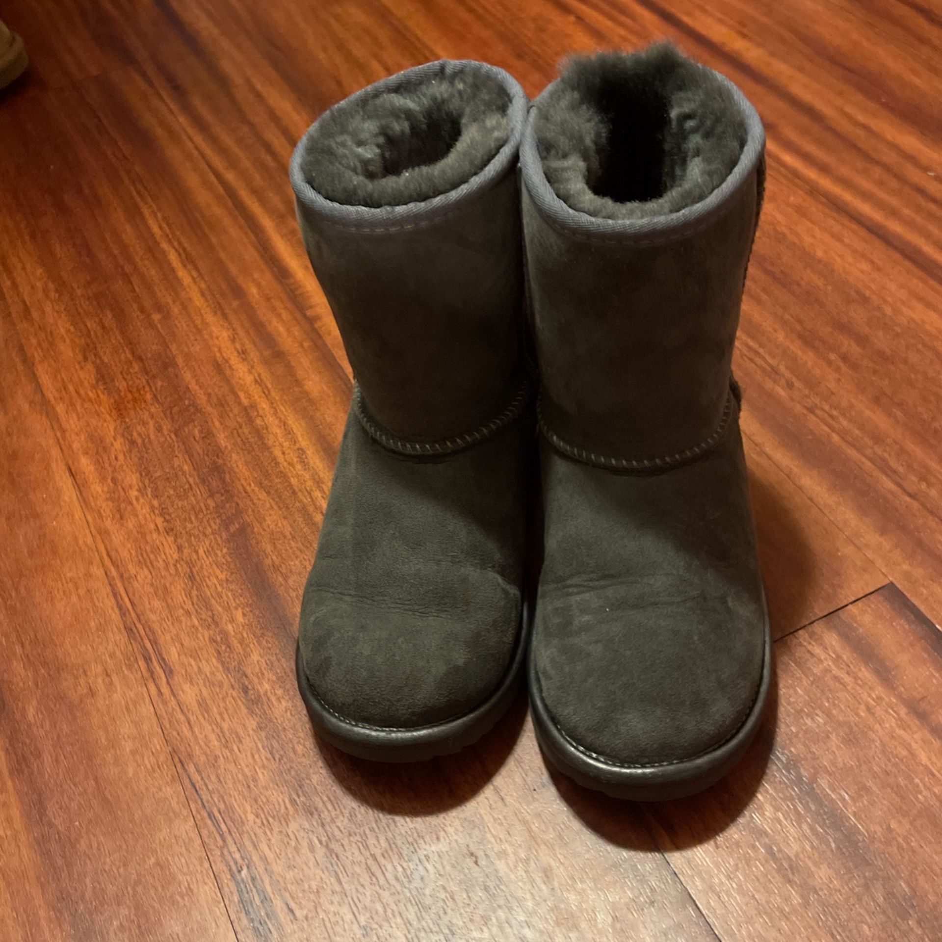 Uggs Girls Size