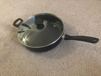5 Quarts pan with lid