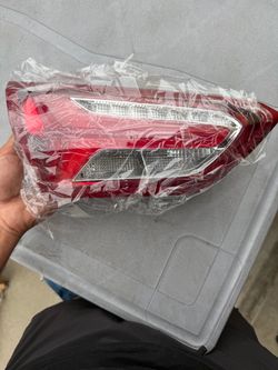 Left Inner Side Rear Tail Light Tail Lamp For Chevrolet Malibu XL 2019-2021