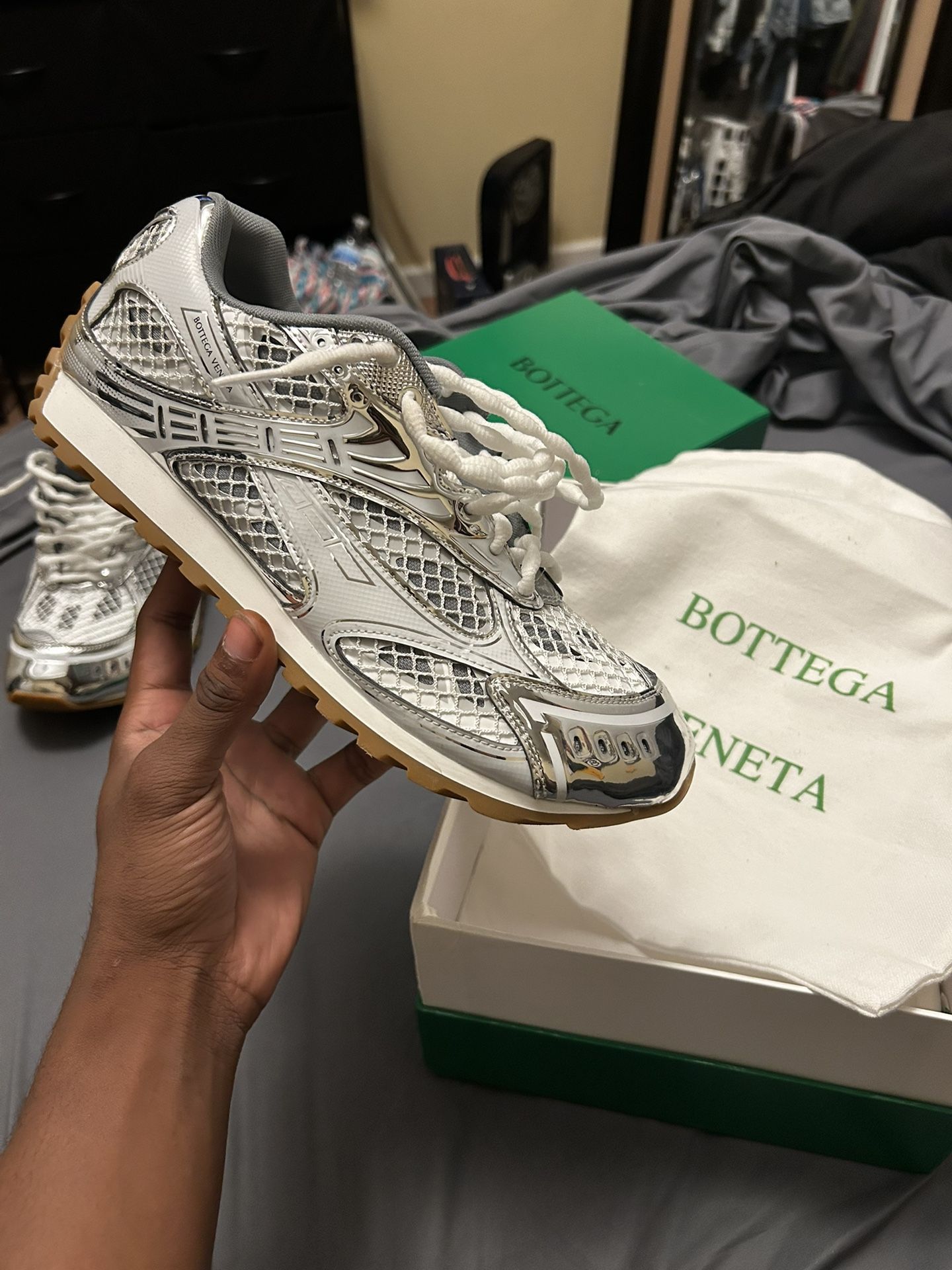 Silver Bottegas