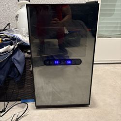 Mini Fridge/ Wine Cooler