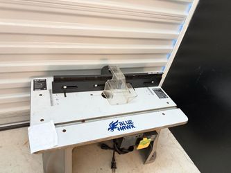 Blue Hawk 11-Amp Adjustable Router Table