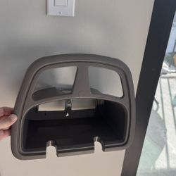 Wall-Mounted Garden Tool Holder – Holds Hoes, Rakes, Shovels