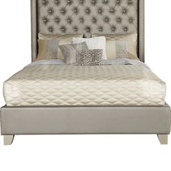 Queen Bed & Dresser For Sale!