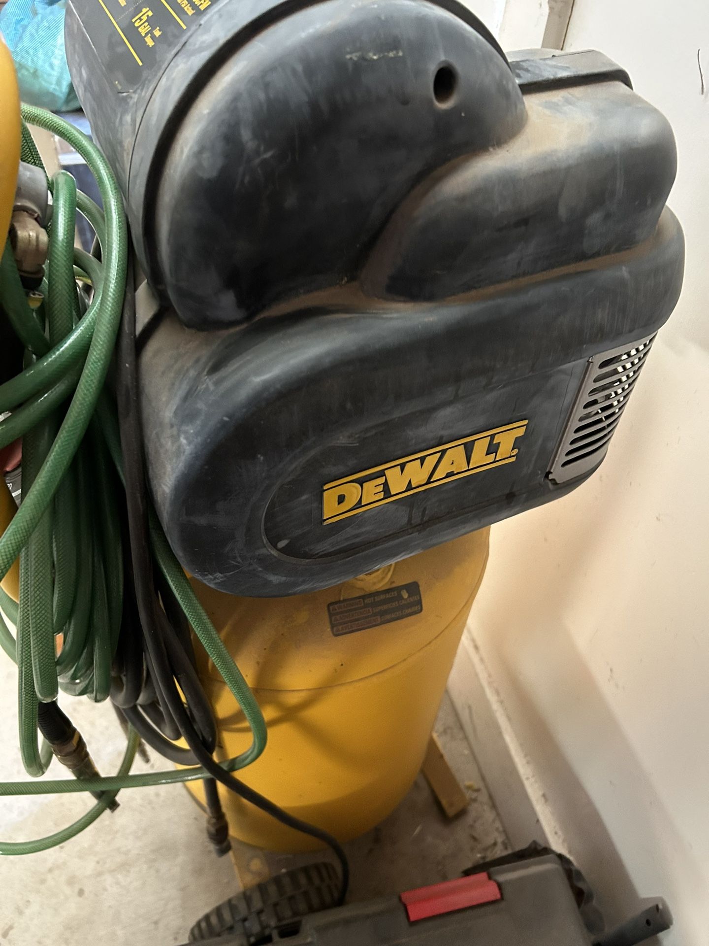 Air compressor
