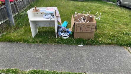 free stuff this week end only or until it rains