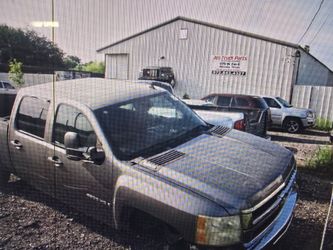 FOR PARTS 2008 CHEVY SILVERADO 2(contact info removed)