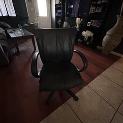 FREE OFFICE CHAIR
