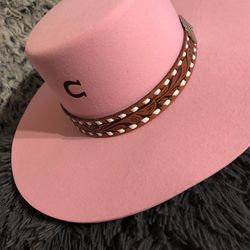 Womens Charlie 1 Horse Hat