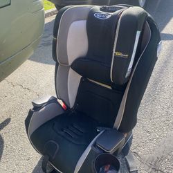 Car Seat 20$