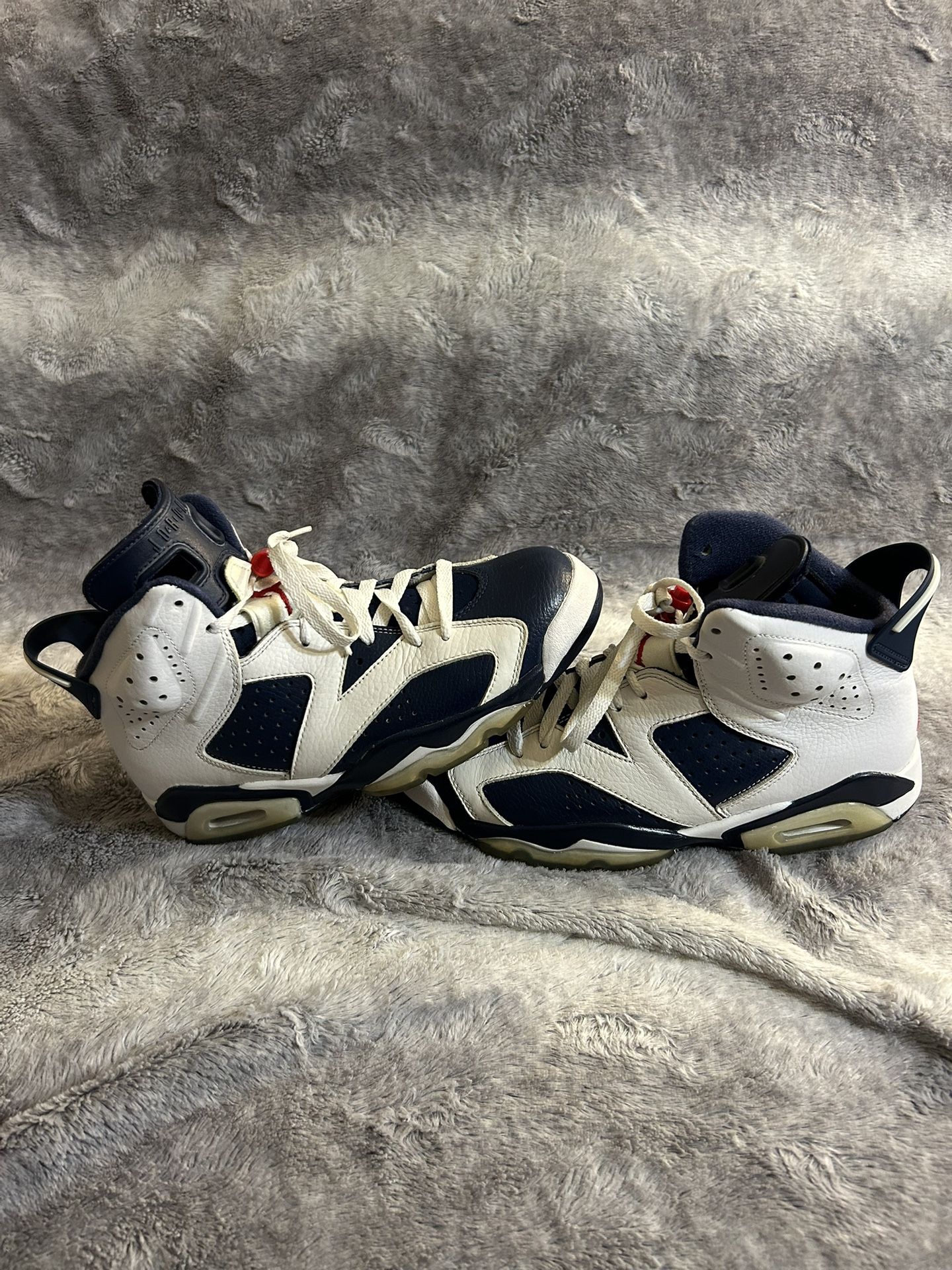 Nike Air Jordan Retro 6 Olympic Size 7.5 2012
