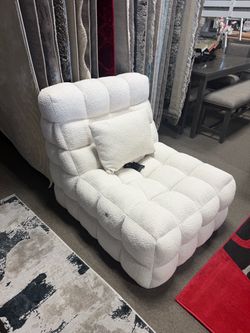 Massage chair! Easy financing! 🔥❤️🎈 $799!