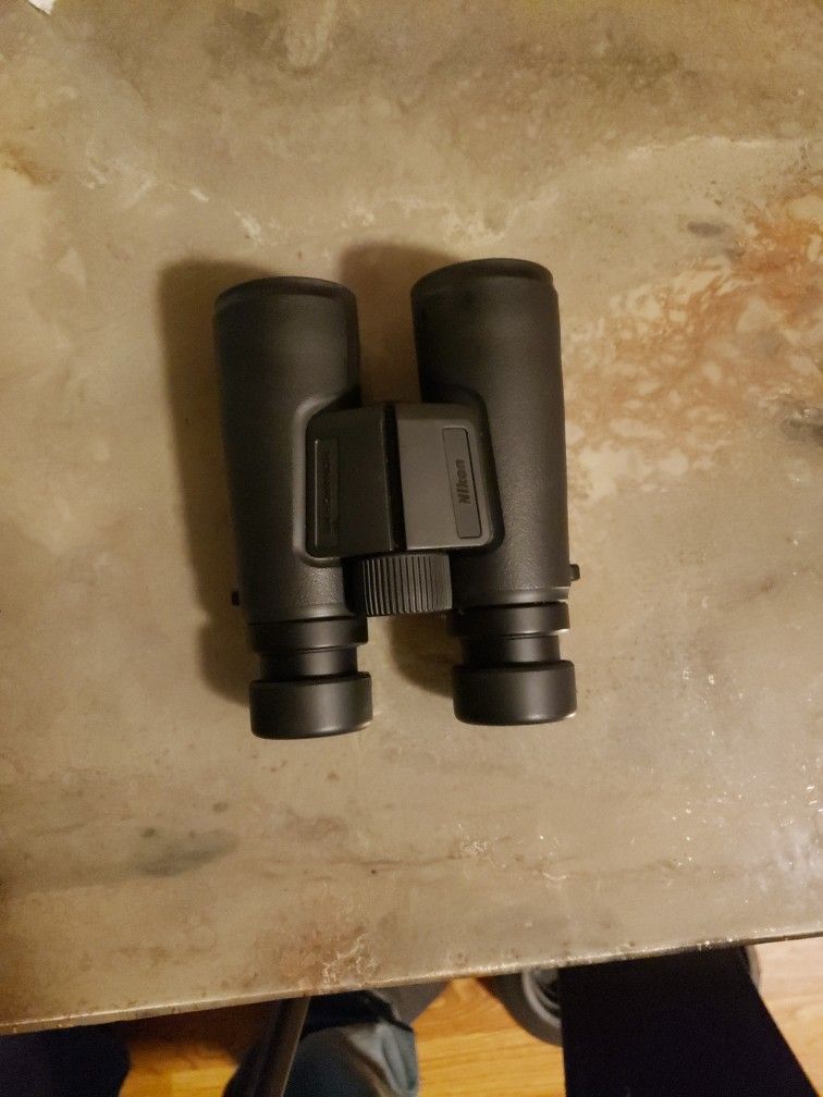 Nikon monarch 5 Binoculars