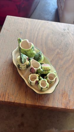 Tiny set