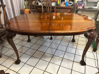Dining table with 6 chairs and 2 leaf inserts
