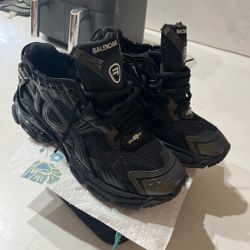 Balenciaga Runner LED