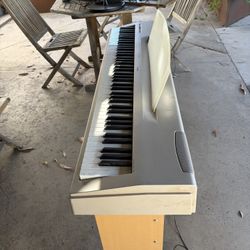Yamaha Keyboard Model P603
