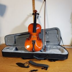 Eastar 3/4 Violin Outfit W/chinrest and Case. Ready To Play.