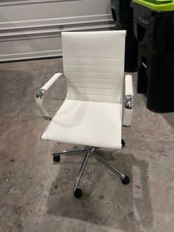 Desk chair