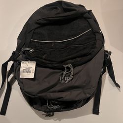 Brand New REI TRAVERSE PANNIERS *2 pairs*