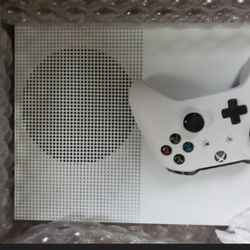 Xbox One S WILLING TO TRADE FOR AN IPHONE!!