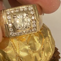 2.89/CT’s  H color 14/k . 1.6/CT’s Small Diamonds
