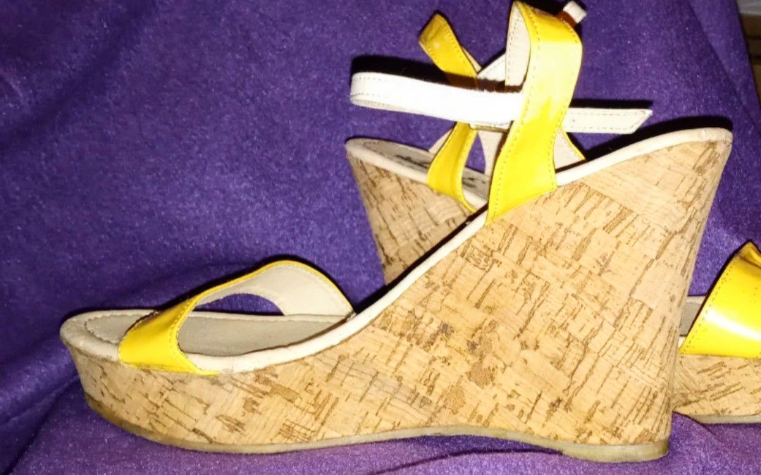 Women's M&E Collection Cork Wedge Heels Yellow Size 8
