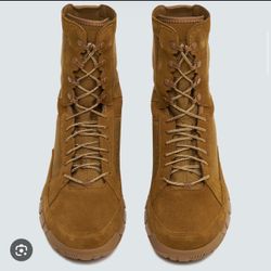 Oakley brown boots size 9.5 m