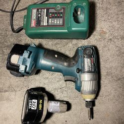Makita Impact Driver(need New Battery)