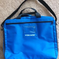 Scrapbooking supplies storage/travel case