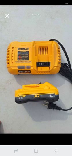 DeWalt 20V 4Ah Battery and Fast Charger