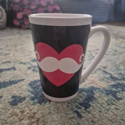 MUSTACHE HEART MUG