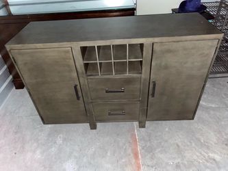 Wine cabinet