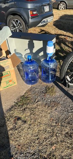 5 Gallon Water Bottle/pump